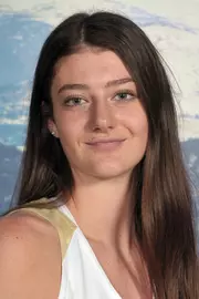 Eleanor Jones 2016-17 Headshot