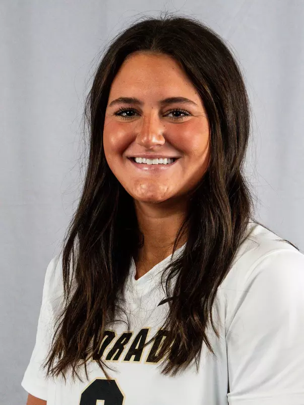 Jess Peluso Headshot