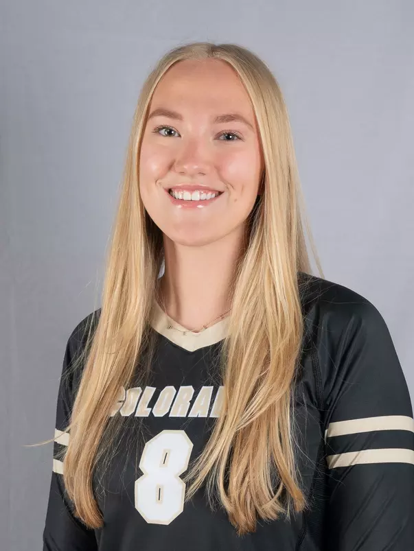 Bella Simkus Headshot