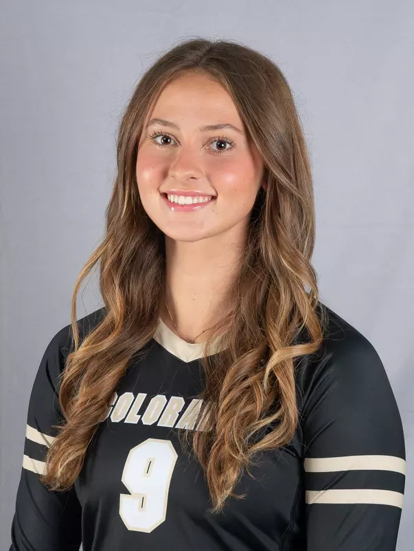 Avery Bolles Headshot