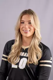 2024 Annelise Rising Headshot