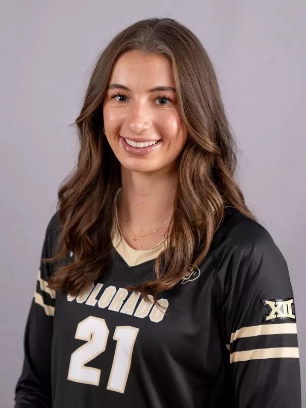 2024 Lily Dwinell Headshot