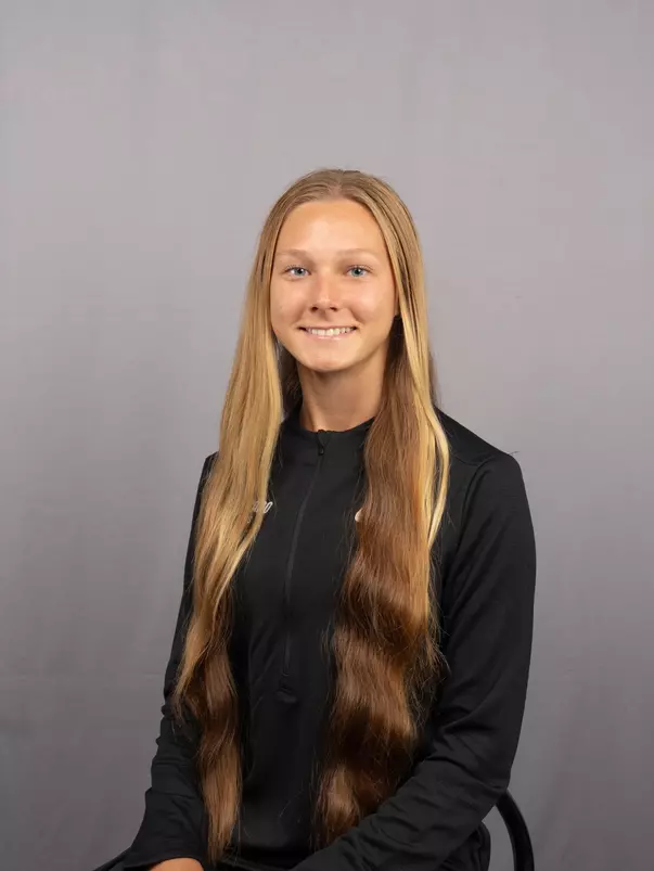 Lera Alexin Headshot