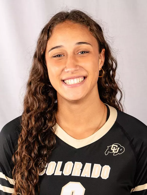 Ines Losada Headshot 2025