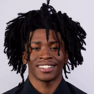 Kam Perry headshot