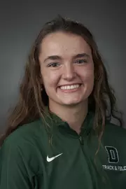 Julia Csorba 2021 headshot