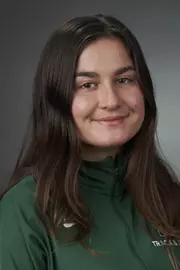 Veronica Winham 2021 headshot