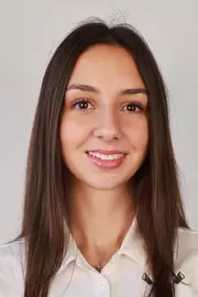 Dora Parivodic 2023 Headshot