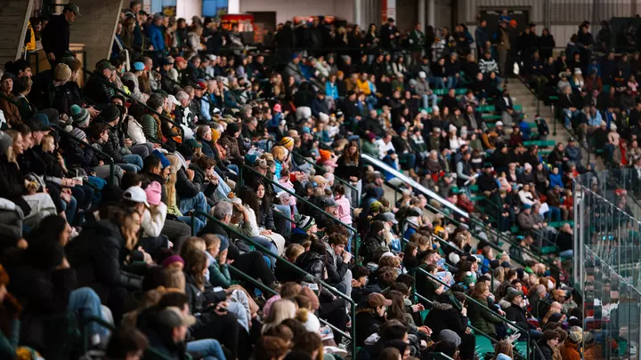 Sold out crowd in Thompson Arena