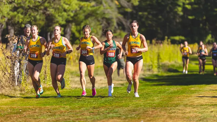 Esme Huh competes in the Maribel Sanchez Souther Invite