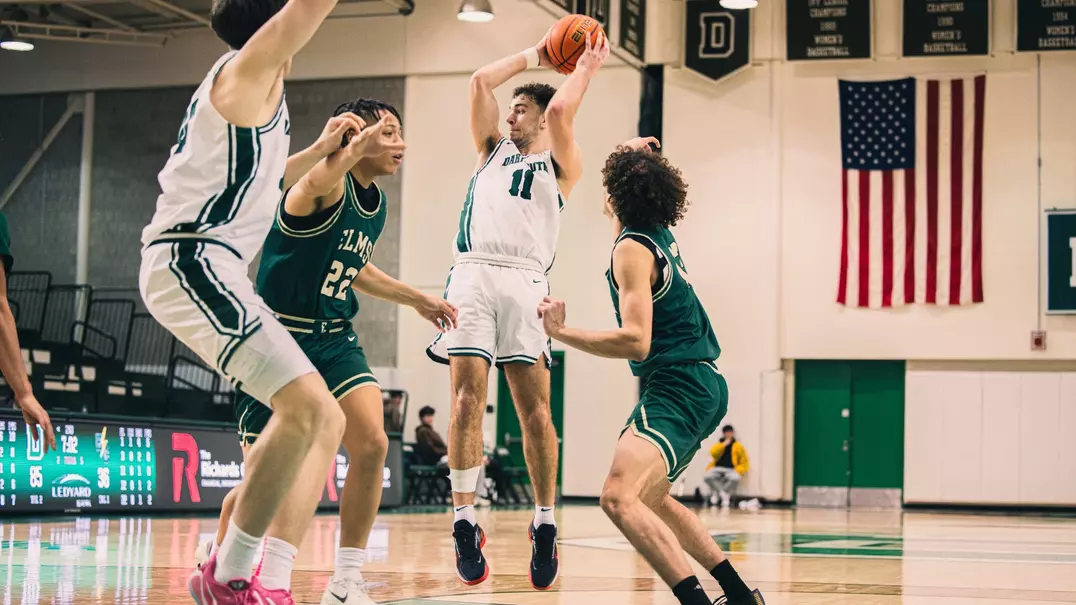 Cam Hiatt passes the ball