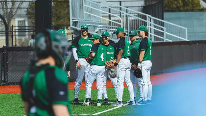 Baseball Huddle vs Columbia