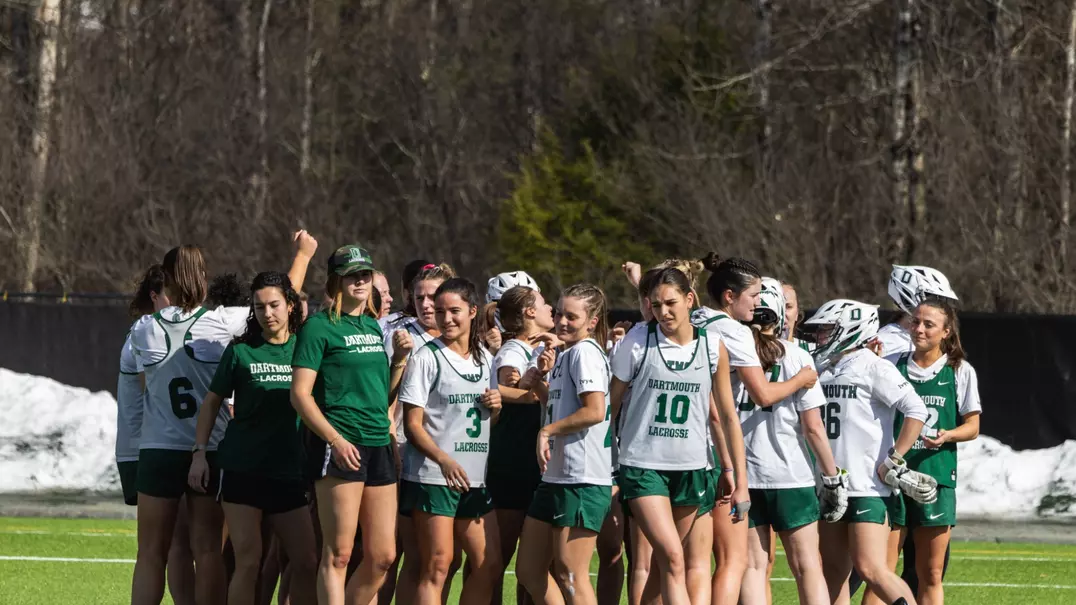 DWLAX huddles vs UMass