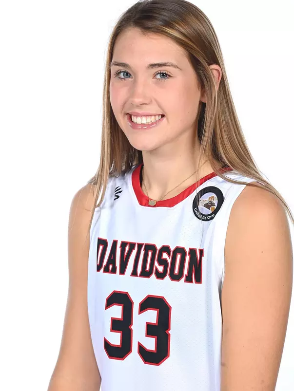 Elle Sutphin Headshot