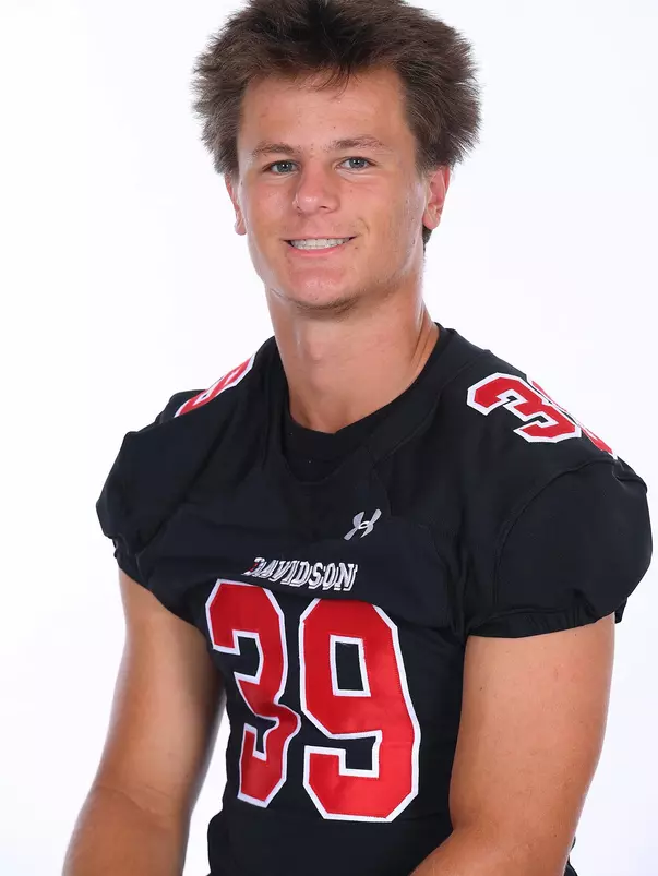 Daniel Carter headshot