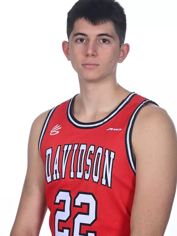 Teams pose for media day photos at  Belk Arena on Friday, October 13, 2023 in Davidson, North Carolina.  Tim Cowie/DavidsonPhotos.com