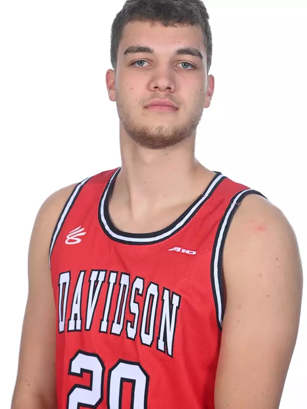 Teams pose for media day photos at  Belk Arena on Friday, October 13, 2023 in Davidson, North Carolina.  Tim Cowie/DavidsonPhotos.com
