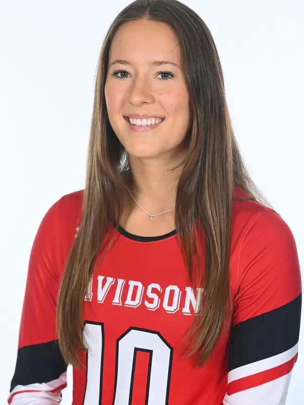 Davidson women’s volleyball pose for photos on media day at the Baker Sports Complex on Monday, August 14, 2023 in Davidson, North Carolina. Tim Cowie/DavidsonPhotos.com