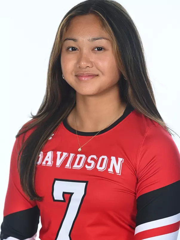 Davidson women’s volleyball pose for photos on media day at the Baker Sports Complex on Monday, August 14, 2023 in Davidson, North Carolina. Tim Cowie/DavidsonPhotos.com
