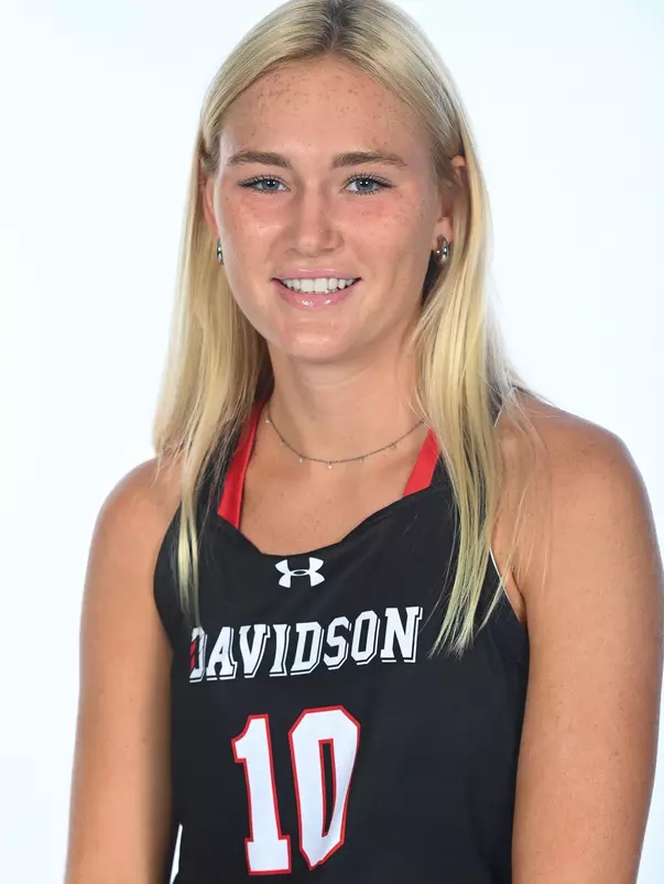 Davidson field hockey team pose for photos on media day at the Baker Sports Complex on Monday, August 14, 2023 in Davidson, North Carolina. Tim Cowie/DavidsonPhotos.com