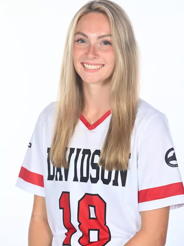 Davidson women’s soccer pose for photos on media day at the Baker Sports Complex on Monday, August 14, 2023 in Davidson, North Carolina. Tim Cowie/DavidsonPhotos.com