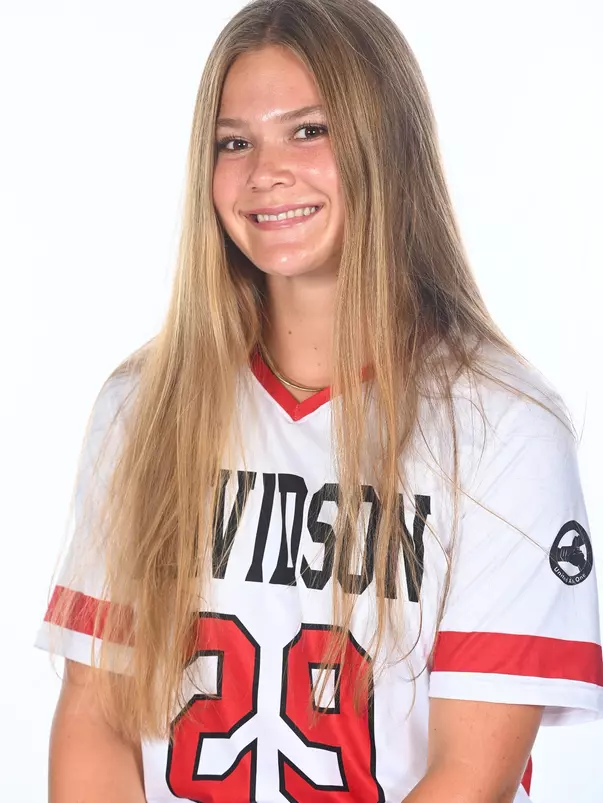 Davidson women’s soccer pose for photos on media day at the Baker Sports Complex on Monday, August 14, 2023 in Davidson, North Carolina. Tim Cowie/DavidsonPhotos.com