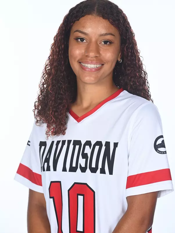 Davidson women’s soccer pose for photos on media day at the Baker Sports Complex on Monday, August 14, 2023 in Davidson, North Carolina. Tim Cowie/DavidsonPhotos.com