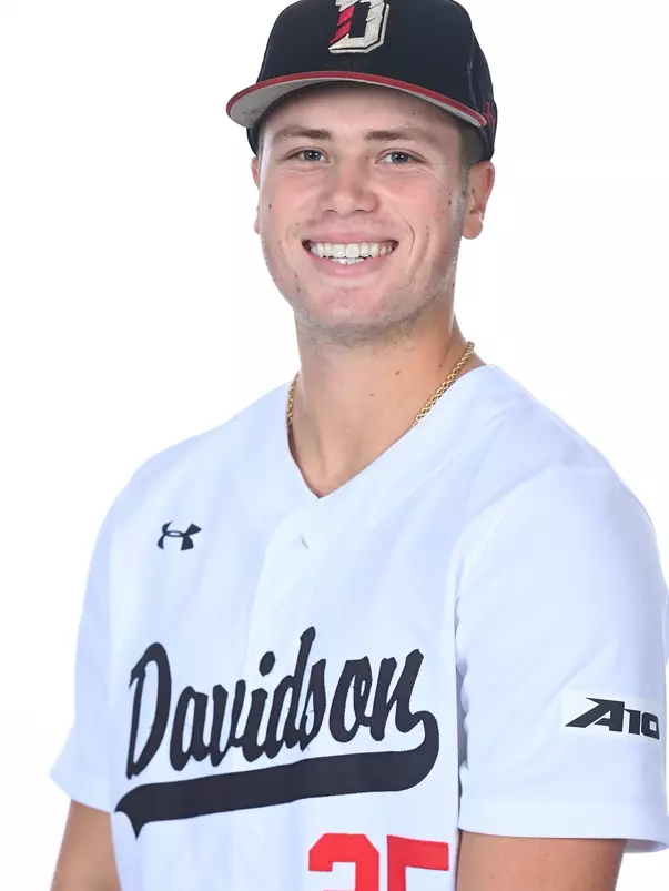 Davidson teams pose for team media day photos at Belk Arena on Thursday, November 16, 2023 in Davidson, North Carolina. Tim Cowie/DavidsonPhotos.com