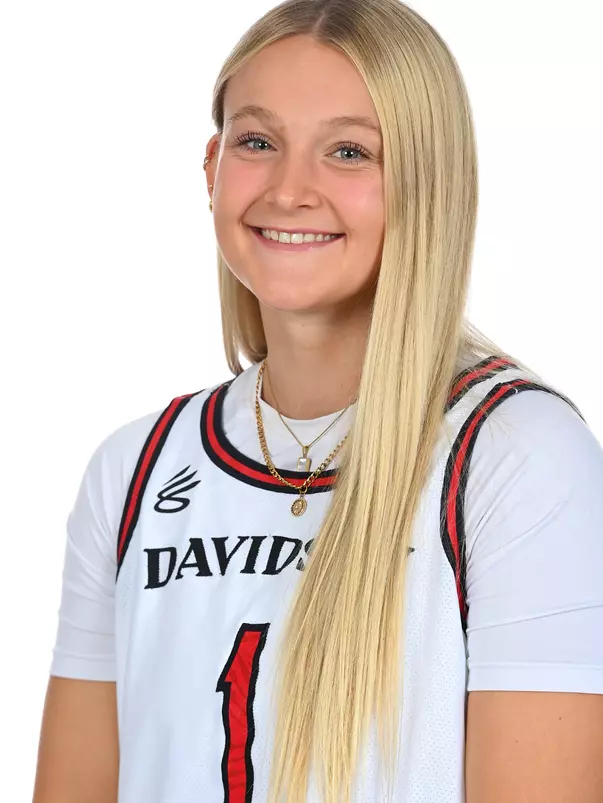 Teams pose for media day at the Davidson College Stadium on Wednesday, October 02, 2024 in Davidson, North Carolina. Credit - Tim Cowie/DavidsonPhotos.com