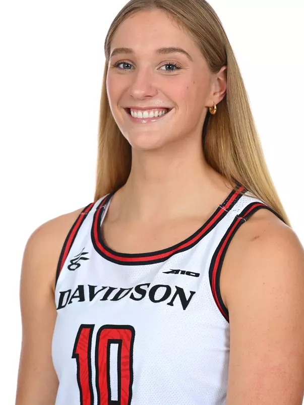 Teams pose for media day at the Davidson College Stadium on Wednesday, October 02, 2024 in Davidson, North Carolina. Credit - Tim Cowie/DavidsonPhotos.com