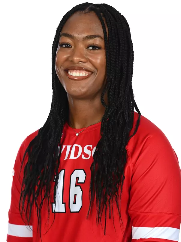 Teams pose for media day photos at the Davidson College Stadium on Wednesday, August 14, 2024 in Davidson, North Carolina. Credit - Tim Cowie/DavidsonPhotos.com