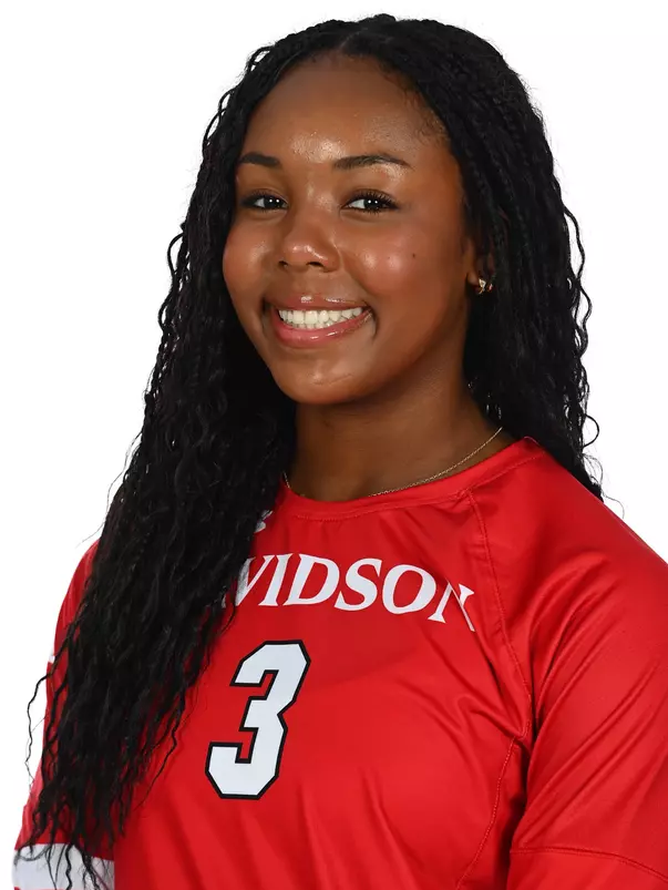 Teams pose for media day photos at the Davidson College Stadium on Wednesday, August 14, 2024 in Davidson, North Carolina. Credit - Tim Cowie/DavidsonPhotos.com
