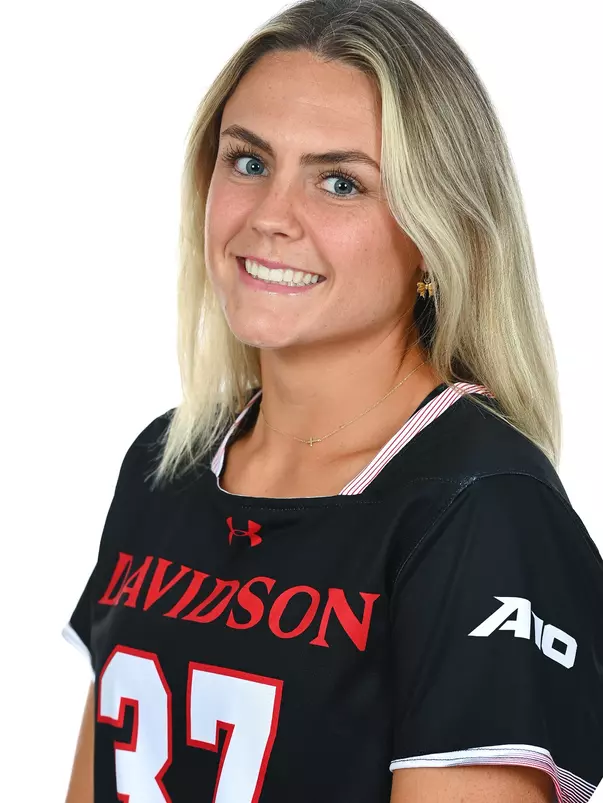 Teams pose for spring sports photos at the Davidson College Stadium on Monday, September 30, 2024 in Davidson, North Carolina. Credit - Tim Cowie/DavidsonPhotos.com