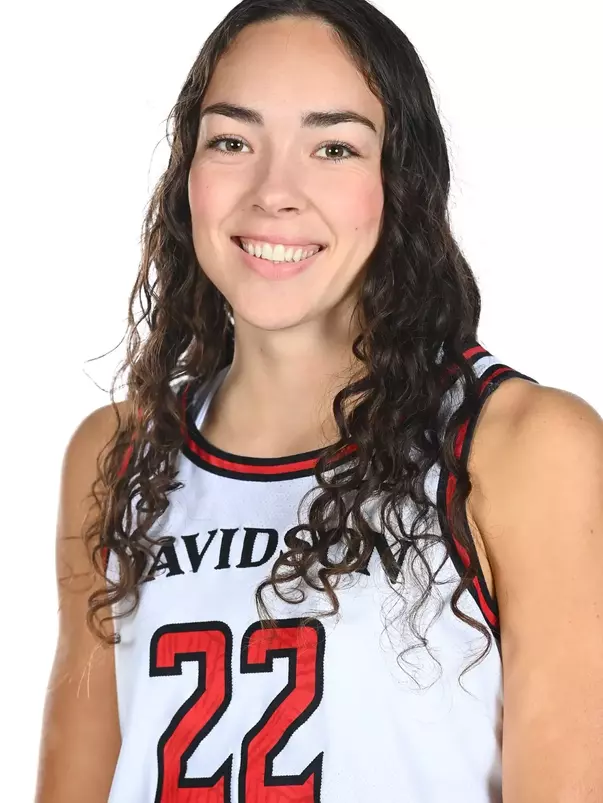 Davidson women’s basketball pose for photos on media day at Belk Arena on Wednesday, October 22, 2025 in Davidson, North Carolina.  Tim Cowie/DavidsonPhotos.com