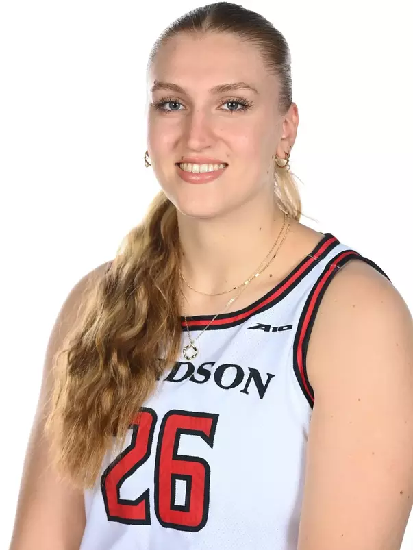 Davidson women’s basketball pose for photos on media day at Belk Arena on Wednesday, October 22, 2025 in Davidson, North Carolina.  Tim Cowie/DavidsonPhotos.com