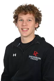 Davidson men’s and women’s swimming pose for photos on media day at the Davidson College Stadium on Wednesday, October 01, 2025 in Davidson, North Carolina.  Tim Cowie/DavidsonPhotos.com