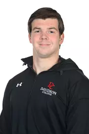 Davidson men’s and women’s swimming pose for photos on media day at the Davidson College Stadium on Wednesday, October 01, 2025 in Davidson, North Carolina.  Tim Cowie/DavidsonPhotos.com