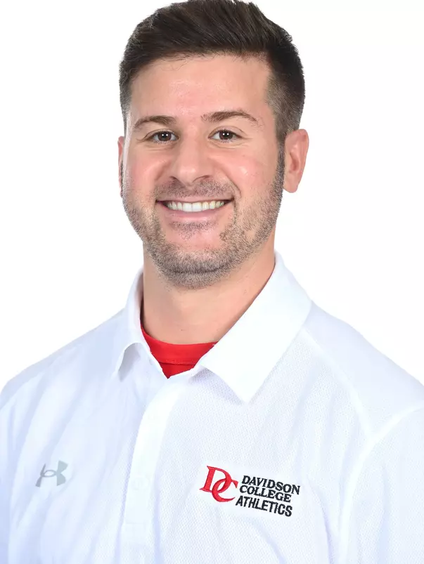 Davidson men’s and women’s swimming pose for photos on media day at the Davidson College Stadium on Wednesday, October 01, 2025 in Davidson, North Carolina.  Tim Cowie/DavidsonPhotos.com