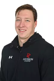 Davidson men’s and women’s swimming pose for photos on media day at the Davidson College Stadium on Wednesday, October 01, 2025 in Davidson, North Carolina.  Tim Cowie/DavidsonPhotos.com