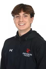 Davidson men’s and women’s swimming pose for photos on media day at the Davidson College Stadium on Wednesday, October 01, 2025 in Davidson, North Carolina.  Tim Cowie/DavidsonPhotos.com