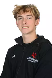 Davidson men’s and women’s swimming pose for photos on media day at the Davidson College Stadium on Wednesday, October 01, 2025 in Davidson, North Carolina.  Tim Cowie/DavidsonPhotos.com