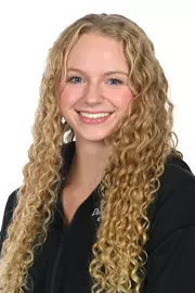 Davidson men’s and women’s swimming pose for photos on media day at the Davidson College Stadium on Wednesday, October 01, 2025 in Davidson, North Carolina.  Tim Cowie/DavidsonPhotos.com