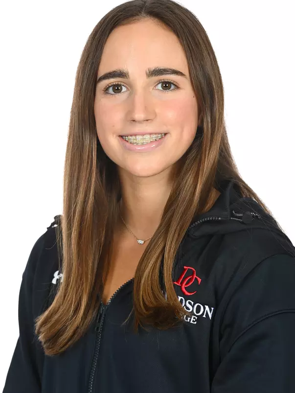 Davidson men’s and women’s swimming pose for photos on media day at the Davidson College Stadium on Wednesday, October 01, 2025 in Davidson, North Carolina.  Tim Cowie/DavidsonPhotos.com