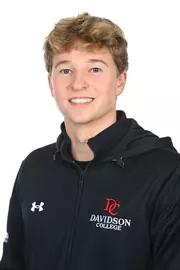 Davidson men’s and women’s swimming pose for photos on media day at the Davidson College Stadium on Wednesday, October 01, 2025 in Davidson, North Carolina.  Tim Cowie/DavidsonPhotos.com