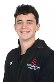 Davidson men’s and women’s swimming pose for photos on media day at the Davidson College Stadium on Wednesday, October 01, 2025 in Davidson, North Carolina.  Tim Cowie/DavidsonPhotos.com