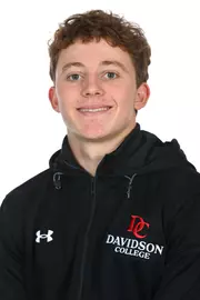 Davidson men’s and women’s swimming pose for photos on media day at the Davidson College Stadium on Wednesday, October 01, 2025 in Davidson, North Carolina.  Tim Cowie/DavidsonPhotos.com