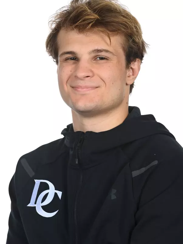 Davidson men’s and women’s swimming pose for photos on media day at the Davidson College Stadium on Wednesday, October 01, 2025 in Davidson, North Carolina.  Tim Cowie/DavidsonPhotos.com