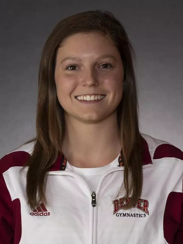Courtney Loper Headshot 2019