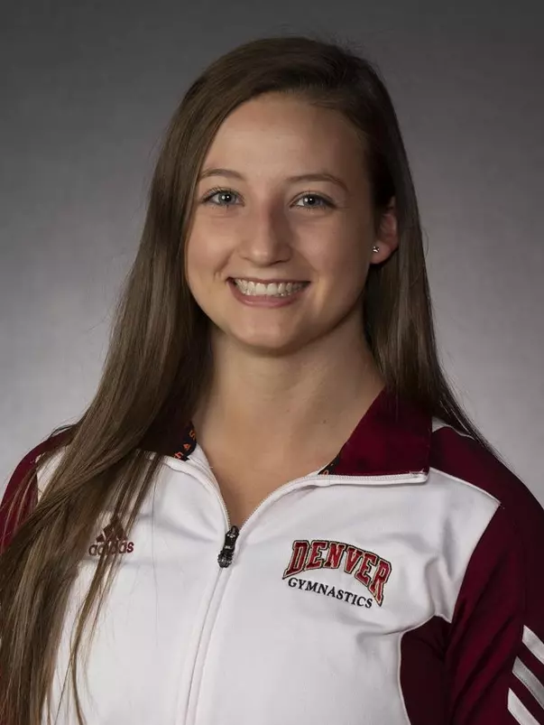 Kaitlyn Schou Headshot 2019