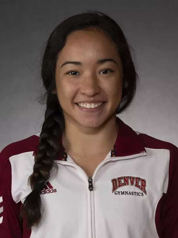 Alexis Vasquez Headshot 2019